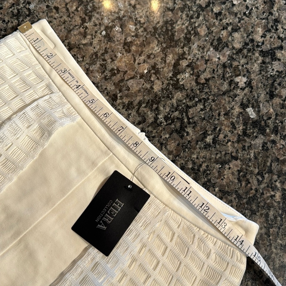 Hera Collection white shorts with train NWT L - Picture 7 of 11